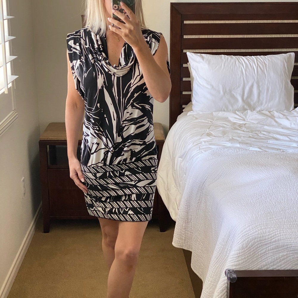 ✨BCBG Black & White Abstract Patterned Dress✨